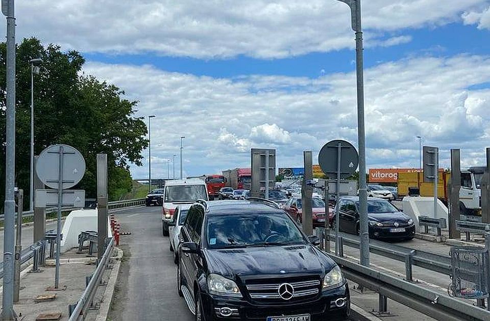 Autoputevima Srbije proteklog vikenda prošlo više od 771.600 vozila 