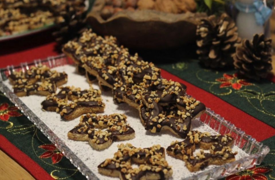 VIDEO: Božićne zvezdice - mirisni praznični keksići