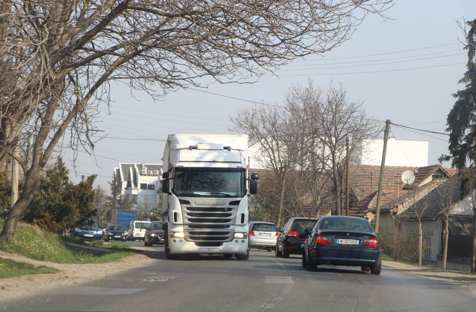 U narednih mesec dana popravka kolovoza u Račkog u Petrovaradinu