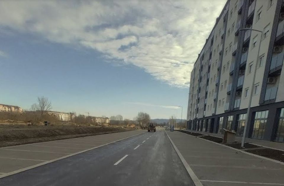 FOTO: Opremljen stambeni blok na Bulevaru vojvode Stepe, pogledajte šta je sve urađeno