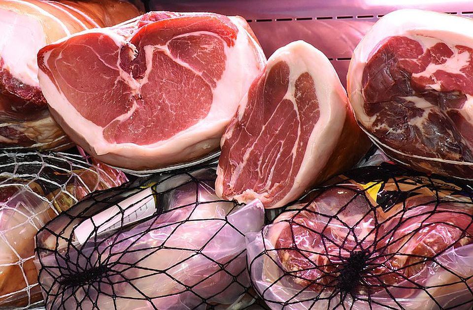 Svinjskog mesa će biti – ali iz uvoza: Uvozimo zamrznuto meso iz EU kada tamo prazne robne rezerve