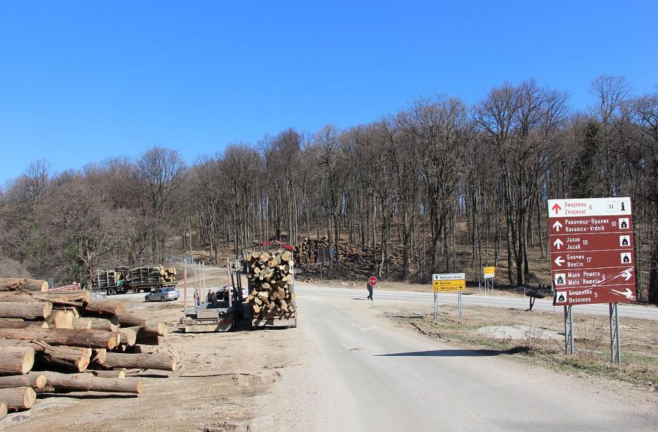   Organizacije civilnog društva pozvale nadležne da spreče nepravilnosti u poslovanju NP Fruška gora