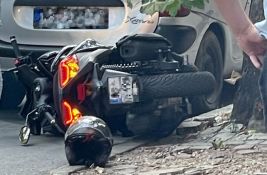 Sudar motocikla i automobila u Futoškoj ulici, povređen sedamnaestogodišnjak