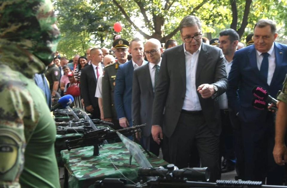 Vučić o naoružanju: Stižu nam neke stvari koje suštinski menjaju poziciju Srbije