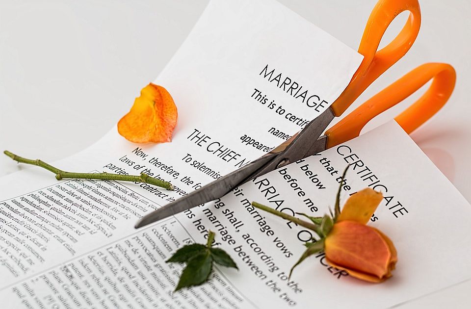Novi zakon u Hrvatskoj uveo razvod braka kod javnog beležnika