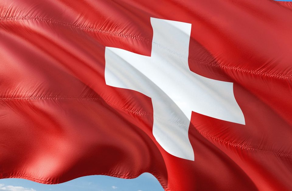 Tesno na referendumu u Švajcarskoj: Izglasano da žene godinu dana kasnije idu u penziju