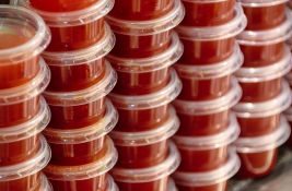 Šest namirnica koje nikada ne bi trebalo čuvati u plastičnim posudama