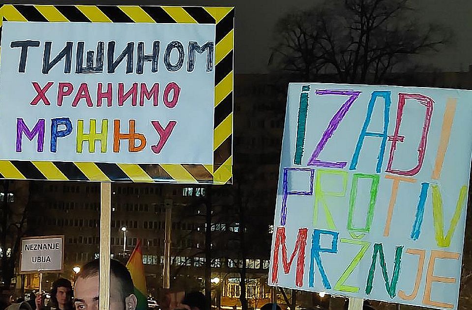 Održan protest zbog napada na dvojicu pripadnika LGBT zajednice Održan protest zbog napada na dvojicu pripadnika LGBT zajednice