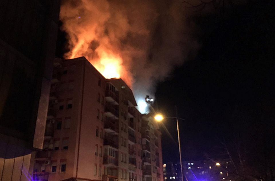 Grad nudi pomoć ugroženim stanarima Limana, krov zgrade u plamenu će biti saniran