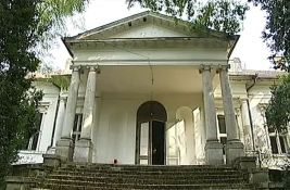 Prodaje se dvorac porodice Dunđerski u Novom Bečeju, poznata cena za veliko imanje