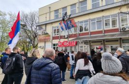 Uprava novosadskog DIF-a organizuje onlajn nastavu: Studenti u blokadi pozivaju na bojkot