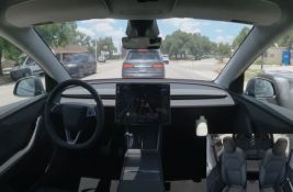 VIDEO Automobil Tesla se sam dovezao od fabrike do doma svog novog vlasnika