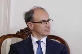 Macut o mogućem nasilju 1. novembra u Novom Sadu: Ne smemo biti pasivni, to bi bio znak slabosti države Macut o mogućem nasilju 1. novembra u Novom Sadu: Ne smemo biti pasivni, to bi bio znak slabosti države