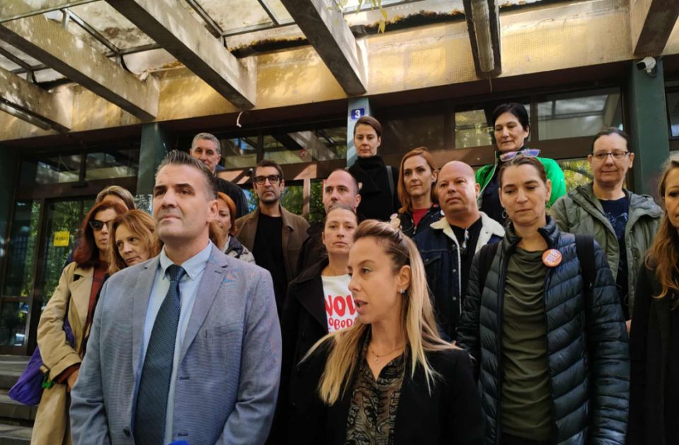 Novosadski profesori tužili MUP: Kršenje prava akademske zajednice i autonomije univerziteta Novosadski profesori tužili MUP: Kršenje prava akademske zajednice i autonomije univerziteta