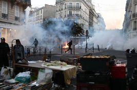 Ministar policije Francuske ponudio ostavku usred masovnih protesta i nereda: Makron ga odbio