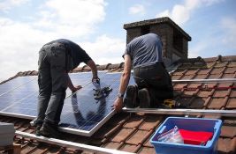 Zanima vas koliko bi koštala ugradnja solarnih panela? Isprobajte kalkulator novosadskih studenata