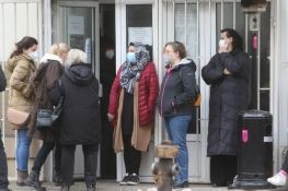 VIDEO: Na izborima u Nikšiću vodi koalicija oko DPS, na ulicama slavlje i čarke s policijom