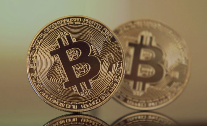 Zašto cena bitkoina raste iako mu je vrednost uvek ista?