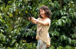 Studije tvrde da korišćenje telefona pre 13. godine dovodi do poremećaja kod dece