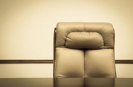 Sve manje državnih preduzeća ima zakonitog direktora