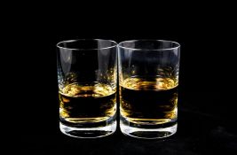 Nova godina na novosadskom splavu: Naručili četiri flaše, naplaćeni im šotovi za 60.000