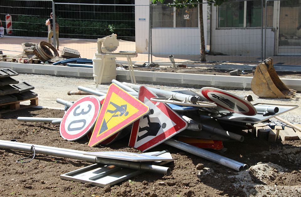 Sudar više vozila na Starom kaćkom putu: Šta se dešava u saobraćaju u Novom Sadu i okolini