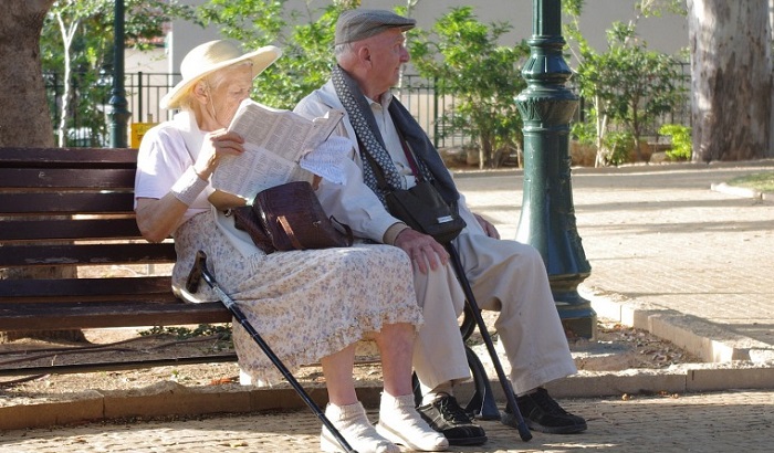 Baka (92) pobegla iz staračkog doma sa mlađim ljubavnikom