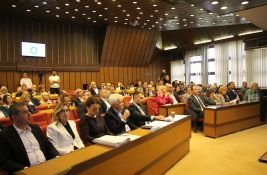 Opozicija bojkotovala svečanu sednicu Skupštine grada, Mićin o 