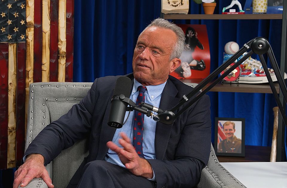 Američki ministar zdravlja Robert Kenedi priznao da je šmrkao kokain sa dasaka WC šolje