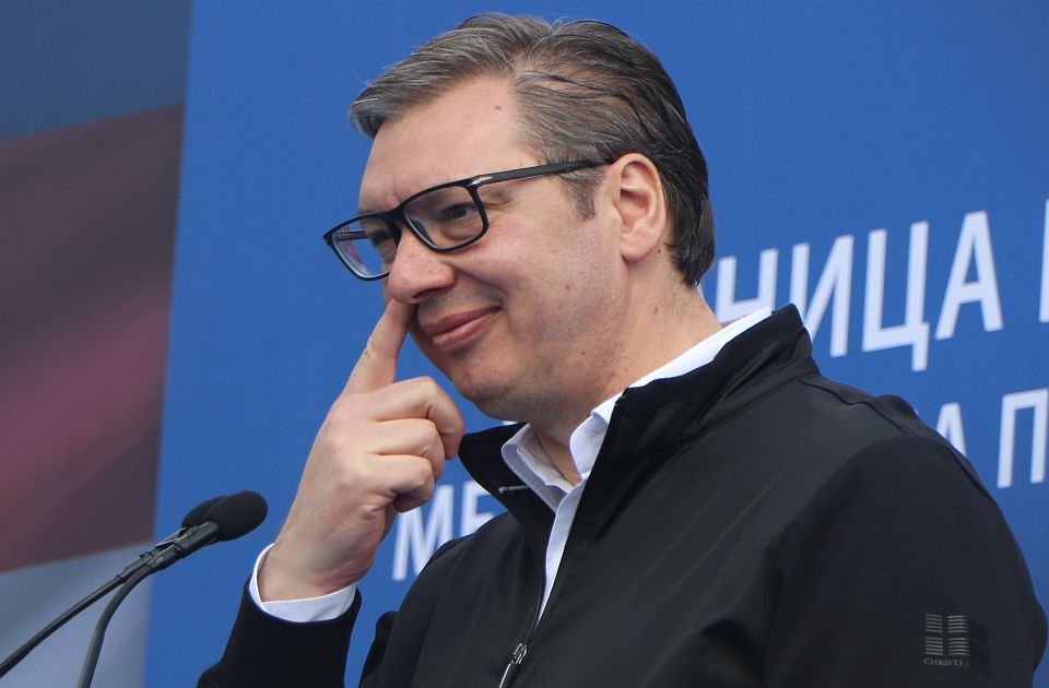 Vučićev otac u prvim redovima u "Litiji za spas Srbije", u društvu bio i Dejan Tomašević