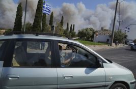 Požar zahvatio grad nedaleko od Atine: Pronađeno telo muškarca u izgoreloj kući