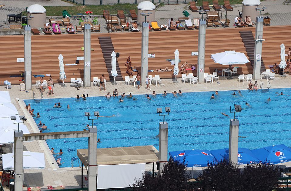 Noćno kupanje na otvorenom bazenu Spensa ponovo od večeras