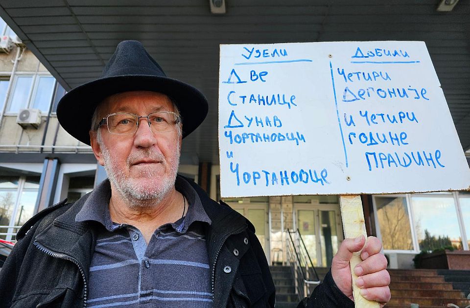 FOTO Meštani Čortanovaca protestovali ispred ministarstva: Održan i sastanak, ali bez pomaka