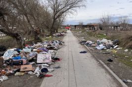 Divlja deponija na Temerinskom putu: Nadležni ne reaguju
