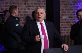 Orban u kampanji: Ne bacati novac Mađara u WC - u Ukrajinu
