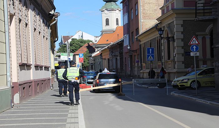 FOTO: Zatvorene pojedine ulice u centru zbog promocije policajaca