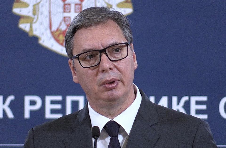 Vučić: Samo dvoje sa severa Kosova zamenilo tablice - dobro im ide