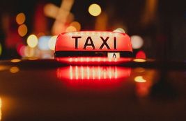 Robotski taksiji bez vozača šire se u gradovima Kalifornije, nisu baš popularni