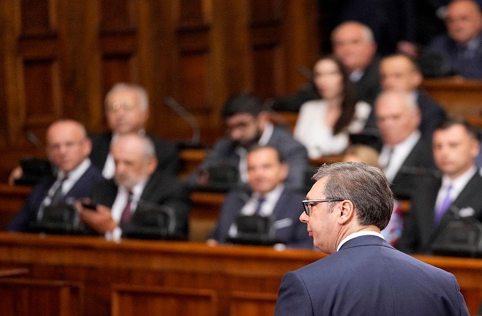 Strani mediji: Vučić obećava evropski kurs, okreće leđa Rusiji?