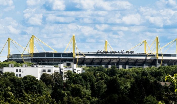 Stadion Borusije Dortmund pretvoren u privremenu bolnicu