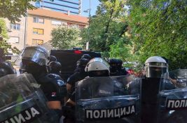 Zadržavanje od 48 sati za poslanika Jovovića i aktivistkinju Čeleketić
