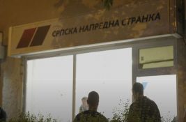Troje uhapšeno zbog sumnje da su demolirali prostorije SNS u Beogradu