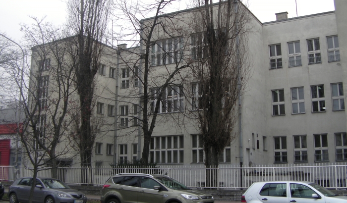 Isidorina gimnazija odugovlači da primi profesorku na radno mesto, sindikat traži smenu direktorke