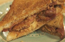 VIDEO Elvisov sendvič: Neobična kombinacija s kojom ne treba preterivati