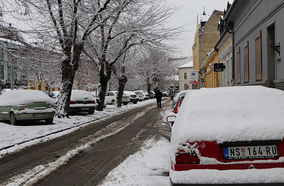 Sneg na putevima u Novom Sadu i okolini: Lokacije na koje treba obratiti pažnju