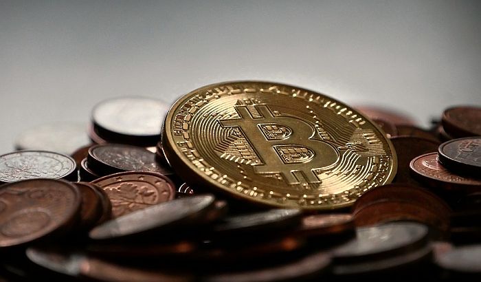 Nova rekordna vrednost bitkoina veća od 2.000 dolara 