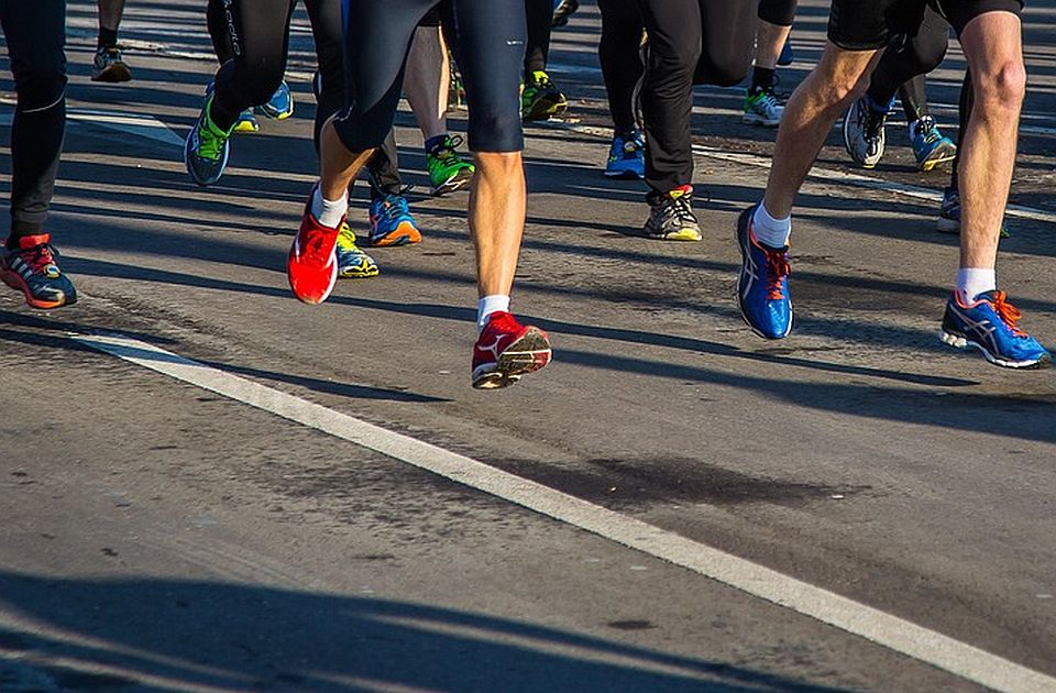 Studenti u blokadi sutra iz Novog Sada i Beograda trče do Brisela: Pred njima put od skoro 2.000 km