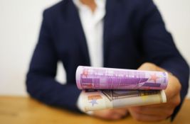 Samo tri zemlje EU na vreme usvojile pravila o transparentnosti plata