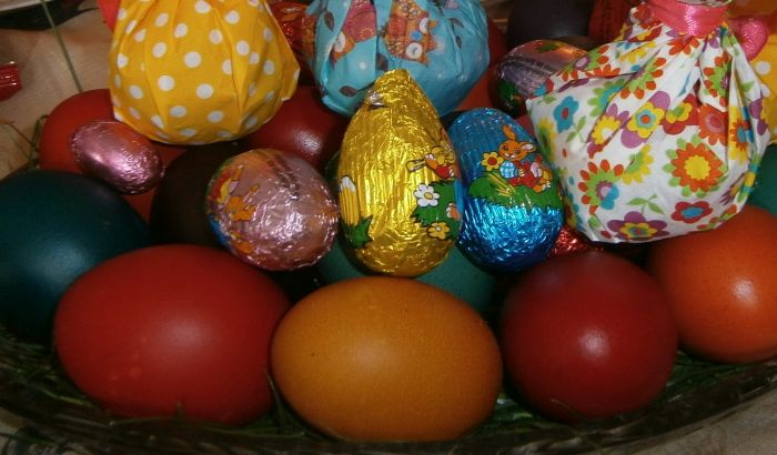 Moto-zeke ove godine nose slatkiše i jaja deci i mladima u domu u Veterniku