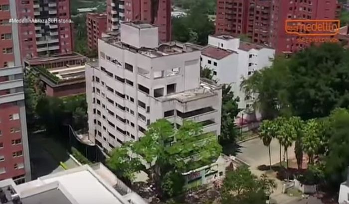 VIDEO: Uništena zgrada u kojoj je živeo Pablo Eskobar